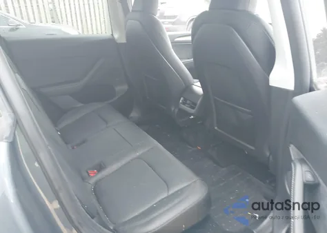 2022 Tesla Model Y Long Range Dual Motor All-Wheel Drive z USA, uszkodzony, nr VIN 7SAYGDEE2NA018857